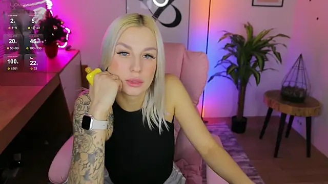 Crystal Barbie online show from 12/10/24, 02:27