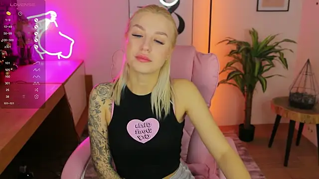 Crystal Barbie online show from 12/23/24, 07:41