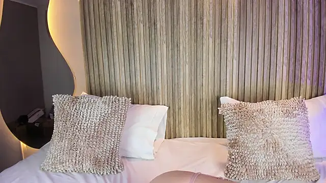 Snapshot of LiaTink chatting on 02/19/26, 05:09 LiaTink online show from 02/19/26, 05:09