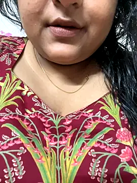 smile pretty online show from 11/05/25, 06:41