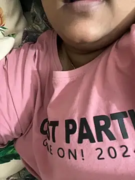 smile pretty online show from 11/11/25, 07:36