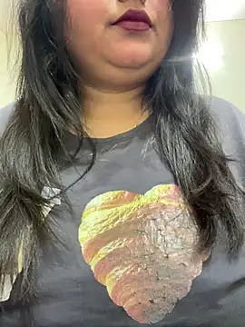 smile pretty online show from 01/16/26, 05:06