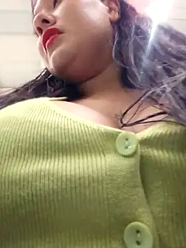 Snapshot of Blushing_Katy chatting on 04/19/26, 12:11 Blushing Katy online show from 04/19/26, 12:11