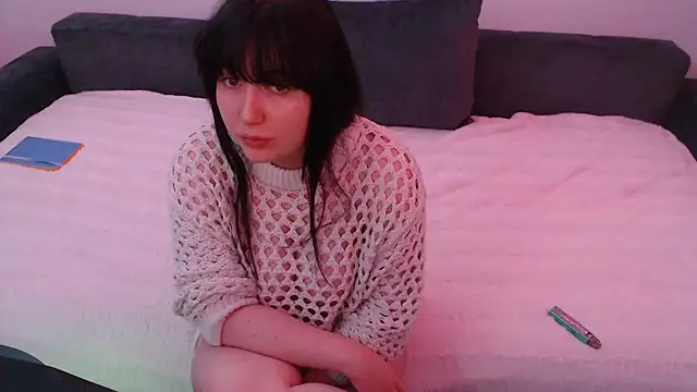 Lynylou online show from 12/16/24, 12:37