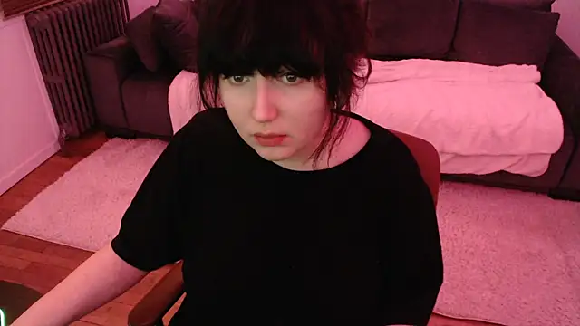 Lynylou online show from 01/24/25, 11:04