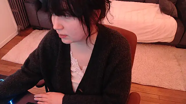 Lynylou online show from 01/26/25, 01:36