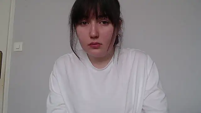 Snapshot of Lynylou chatting on 03/10/26, 02:44 Lynylou online show from 03/10/26, 02:44