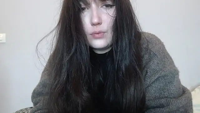Snapshot of Lynylou chatting on 03/17/26, 06:06 Lynylou online show from 03/17/26, 06:06
