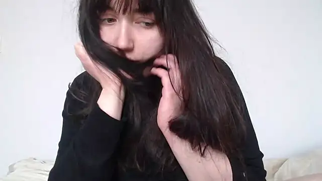 Snapshot of Lynylou chatting on 04/01/26, 12:39 Lynylou online show from 04/01/26, 12:39