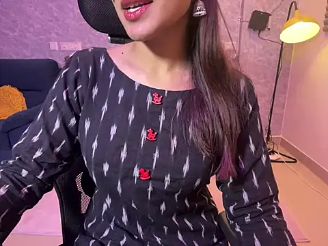 Snapshot of MidnightFlame chatting on 12/21/24, 02:26 MidnightFlame online show from 12/21/24, 02:26