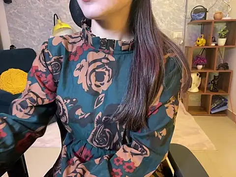 Snapshot of MidnightFlame chatting on 02/02/25, 04:32 MidnightFlame online show from 02/02/25, 04:32