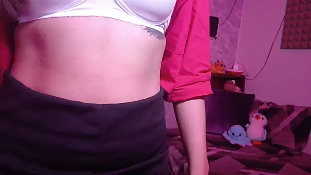 Snapshot of MidnightFlame chatting on 10/13/25, 03:01 MidnightFlame online show from 10/13/25, 03:01