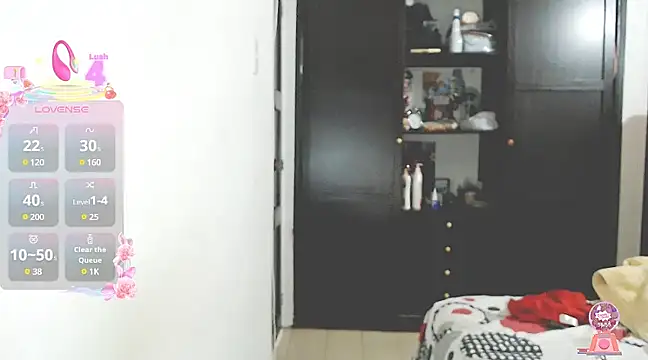 tifany19  online show from 03/06/25, 02:30