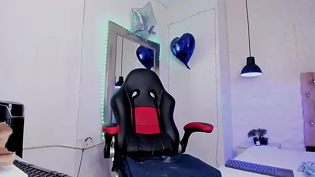 angel hardy dl online show from 02/06/25, 12:16