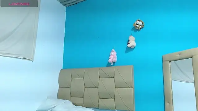 Stefanny Taylor  online show from 01/28/25, 01:39