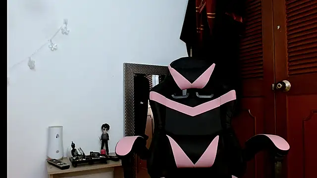 kendallsweet7 online show from 02/25/25, 07:58