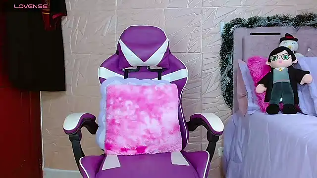 kendallsweet7 online show from 12/13/25, 07:53