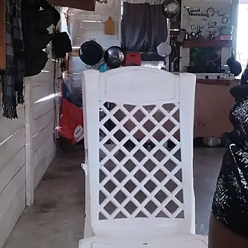 Snapshot of self-sufficientplay chatting on 11/16/25, 01:39 self-sufficientplay online show from 11/16/25, 01:39