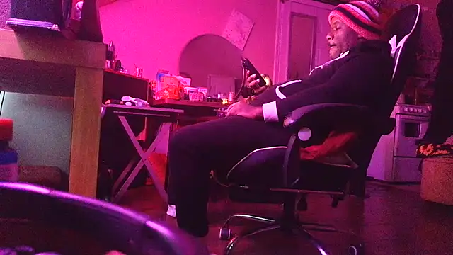 bigshh8 online show from 12/04/25, 03:21