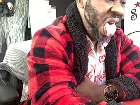 bigshh8 online show from 04/15/26, 07:10