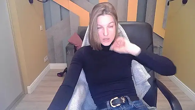 EmilyWalkeri online show from 12/08/24, 07:47