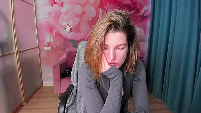 EmilyWalkeri online show from 01/28/25, 07:53