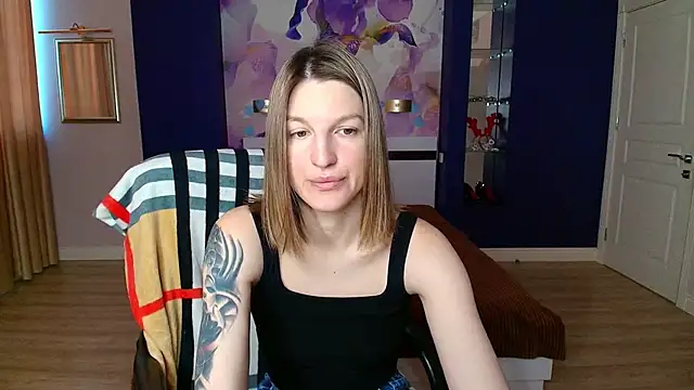 EmilyWalkeri online show from 02/26/25, 08:04