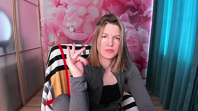 EmilyWalkeri online show from 02/27/25, 08:06