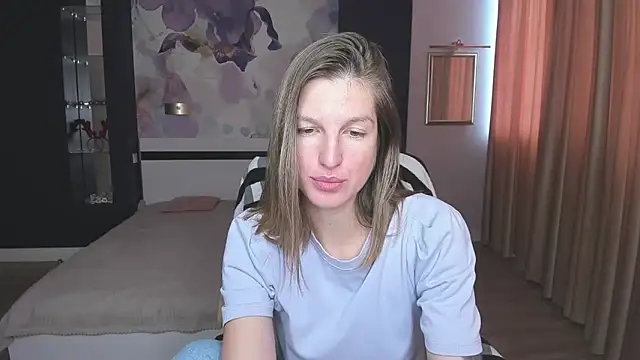 EmilyWalkeri online show from 10/03/25, 07:05