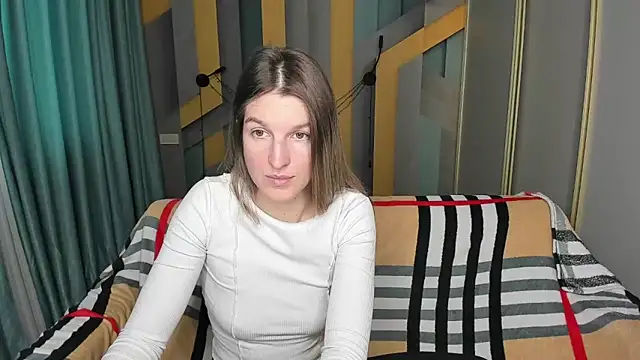 EmilyWalkeri online show from 11/24/25, 07:41