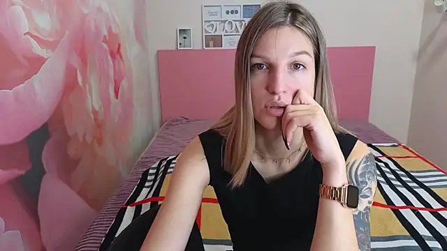 EmilyWalkeri online show from 12/02/25, 08:08