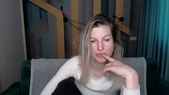 EmilyWalkeri online show from 02/02/26, 08:13