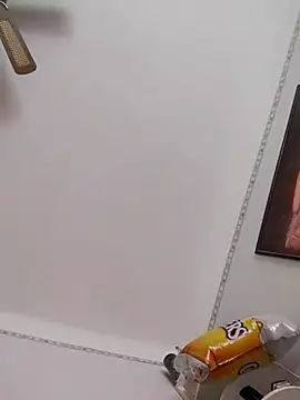 Snapshot of Rejtelmesest chatting on 12/17/24, 12:00 Rejtelmesest online show from 12/17/24, 12:00