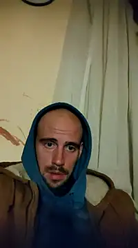 Snapshot of Rejtelmesest chatting on 12/20/24, 12:19 Rejtelmesest online show from 12/20/24, 12:19