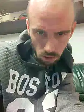 Snapshot of Rejtelmesest chatting on 12/25/24, 09:00 Rejtelmesest online show from 12/25/24, 09:00