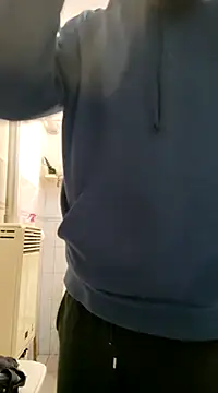 Snapshot of Rejtelmesest chatting on 01/04/25, 03:39 Rejtelmesest online show from 01/04/25, 03:39