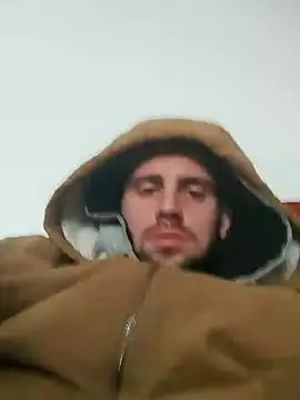 Snapshot of Rejtelmesest chatting on 01/05/25, 09:48 Rejtelmesest online show from 01/05/25, 09:48