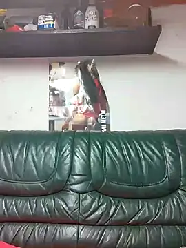 Snapshot of Rejtelmesest chatting on 01/05/25, 12:53 Rejtelmesest online show from 01/05/25, 12:53