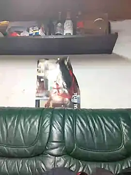 Snapshot of Rejtelmesest chatting on 01/05/25, 07:49 Rejtelmesest online show from 01/05/25, 07:49