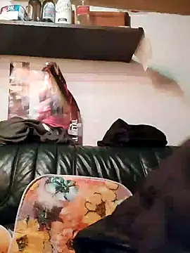 Snapshot of Rejtelmesest chatting on 01/18/25, 05:37 Rejtelmesest online show from 01/18/25, 05:37