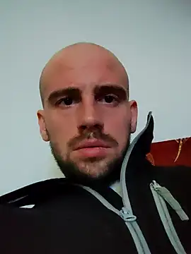 Snapshot of Rejtelmesest chatting on 01/27/25, 02:35 Rejtelmesest online show from 01/27/25, 02:35