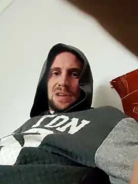 Snapshot of Rejtelmesest chatting on 01/28/25, 08:25 Rejtelmesest online show from 01/28/25, 08:25