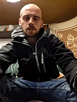 Snapshot of Rejtelmesest chatting on 02/06/25, 02:00 Rejtelmesest online show from 02/06/25, 02:00