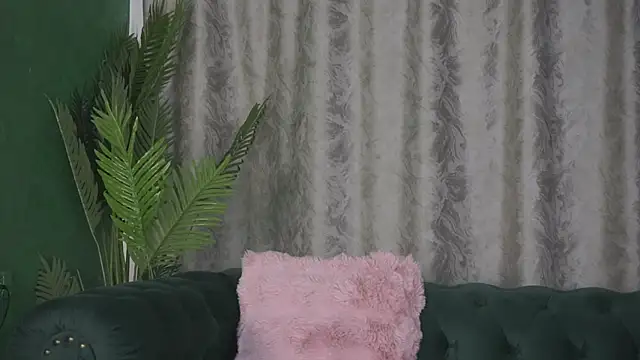 FoxieJullia online show from 03/09/25, 05:11