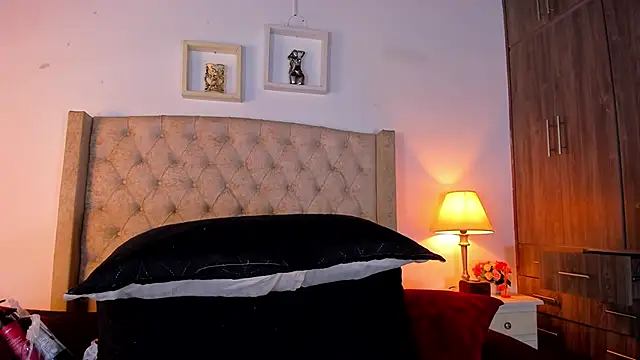 allisson m online show from 04/10/26, 12:10