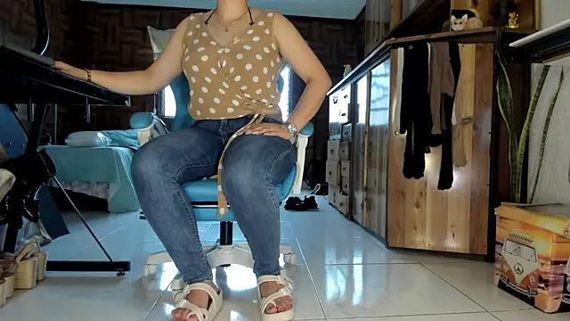 Cristina Vanegas631 online show from 07/05/26, 06:15
