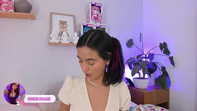 emily bank online show from 09/29/25, 07:40