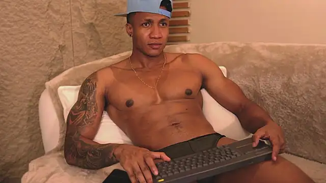 Logan Varela online show from 03/07/25, 10:21