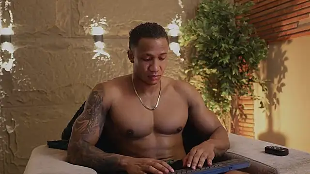 Logan Varela online show from 11/18/25, 08:57