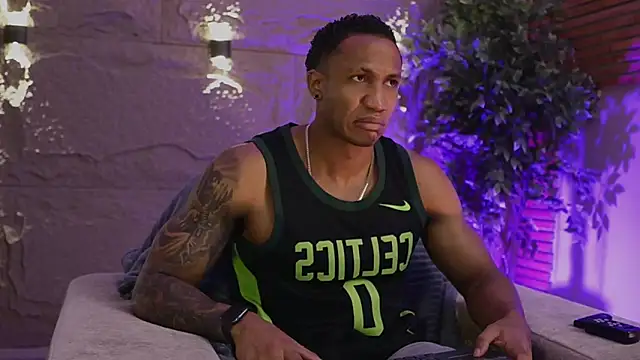 Logan Varela online show from 12/03/25, 12:47